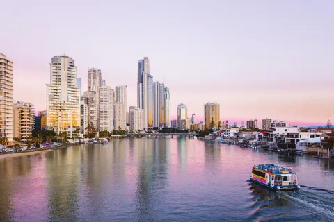 Surfers Paradise: Sightseeing Sunset River Cruise