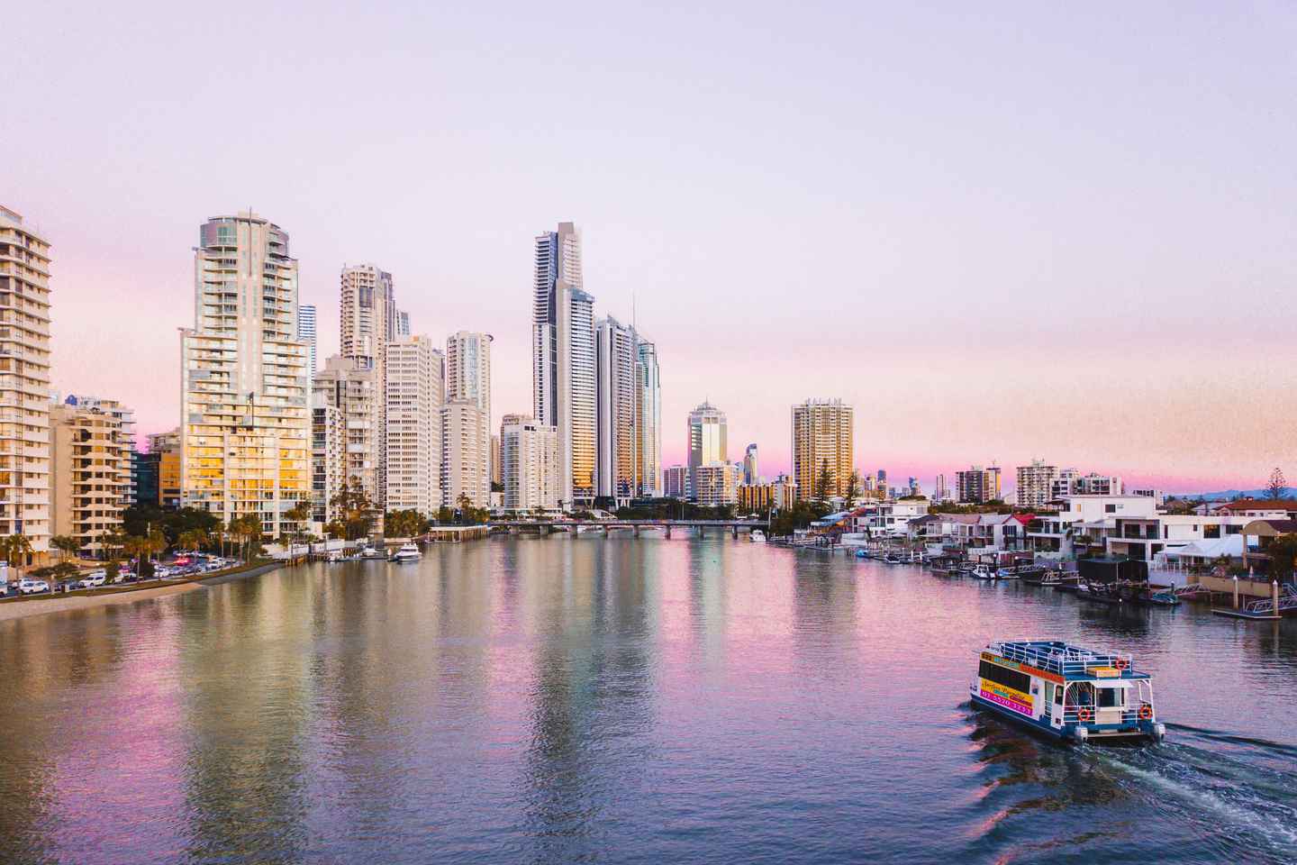 Surfers Paradise: Sightseeing Sunset River Cruise - Gold Coast Sunset River Cruise