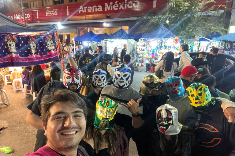 Mexico City: Lucha Libre Show & Pulque Tasting Tour