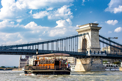 Budapest: Historisk kryssning med välkomstdrinkHistorisk kryssning dagtid med Tokaj Premium Frizzante