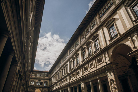 Tour della Galleria degli Uffizi e del Corridoio Vasariano senza fare la filaTour della Galleria degli Uffizi e del Corridoio Vasariano senza fare fila