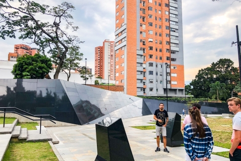 Medellín: de echte Pablo Escobar-tourTour met ontmoetingspunt