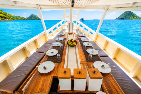 Labuan Bajo: 3-Day Komodo Sailing Ocean View Cabin All Fees Standard Boat | Sharing Room Ocean View | Tiket not Included