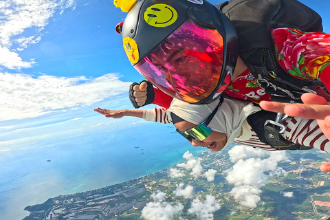 Pattaya-Bangkok Tandem Skydive with Ocean Views VIP Package