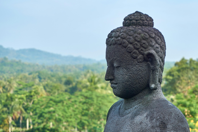 INCREÍBLE VISITA A BOROBUDUR