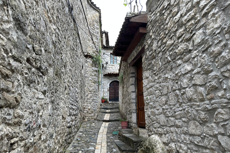 Tirana: Berat and Durres Day Trip with Free Time
