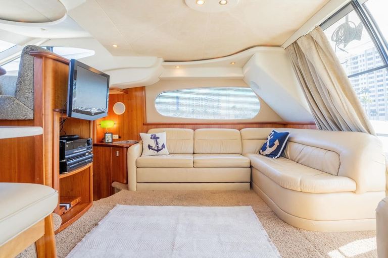 Miami: aluguer de iate privado com capitão, barco de 48 pésMiami: Aluguer de iate privado com capitão, barco de 48 pés