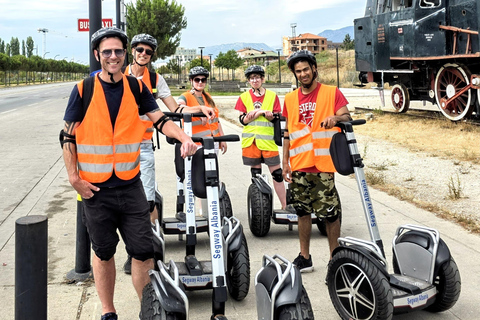 地拉那：赛格威旅行，探索街头艺术和掩体高级赛格威旅行