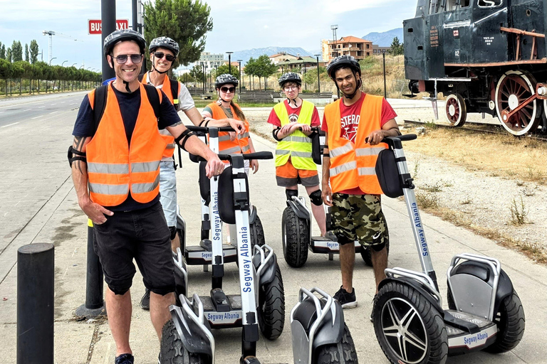 地拉那：赛格威旅行，探索街头艺术和掩体高级赛格威旅行