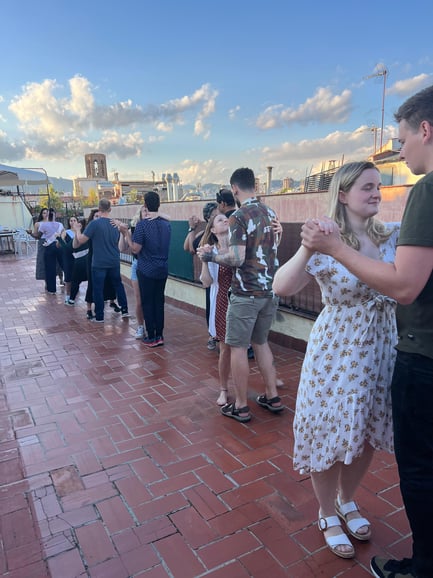 Barcelone : leçon de tango sur un toit-terrasse avec boissons