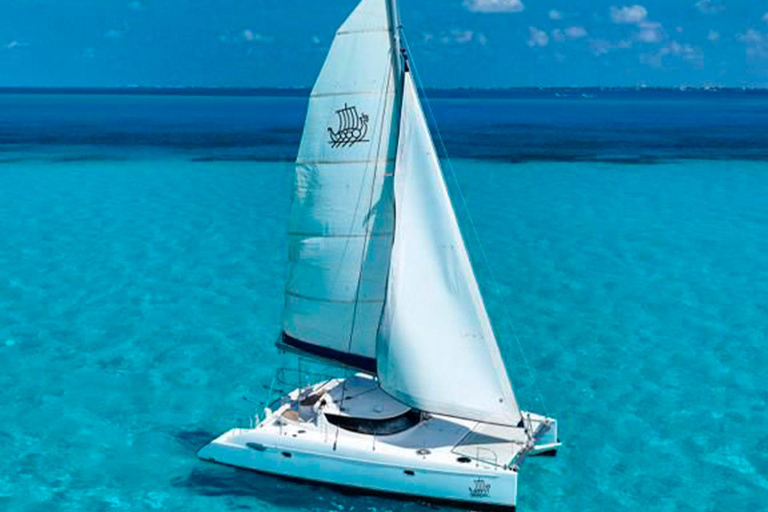 Cancun: Premium Catamaran with Transportation & Dock fee