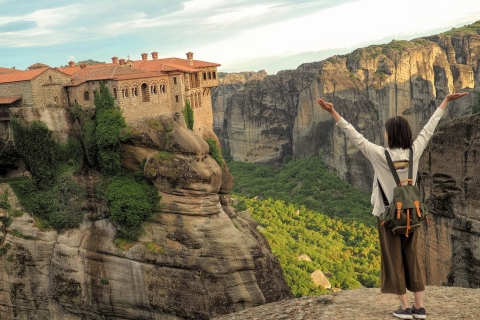 From Athens: 3 Days in Meteora & Delphi with Tours & Hotel