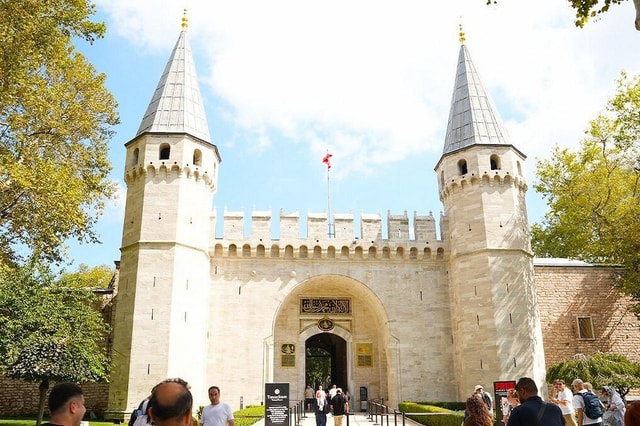 Istanbul: Topkapi Palace + Harem, Hagia Sophia & Blue Mosque