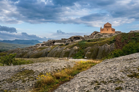 Tbilisi: 7-Day Tour To Georgia: Wine, Mountains & Canyons