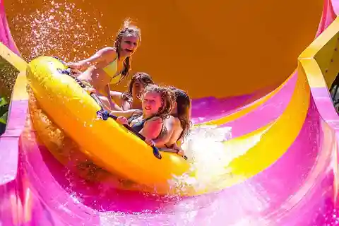 Bali : Waterbom Bali et visite du temple d'Uluwatu avec danse Kecak