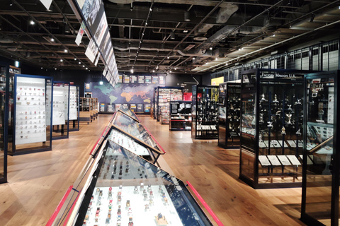 Toyota Automobile Museum & Historic Cars in Motion Departure from Nagoya Station