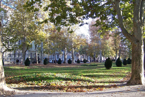 Zagreb: Compact private city tour in German with a local guide Zagreb: Compact city tour in German with a licensed local guide