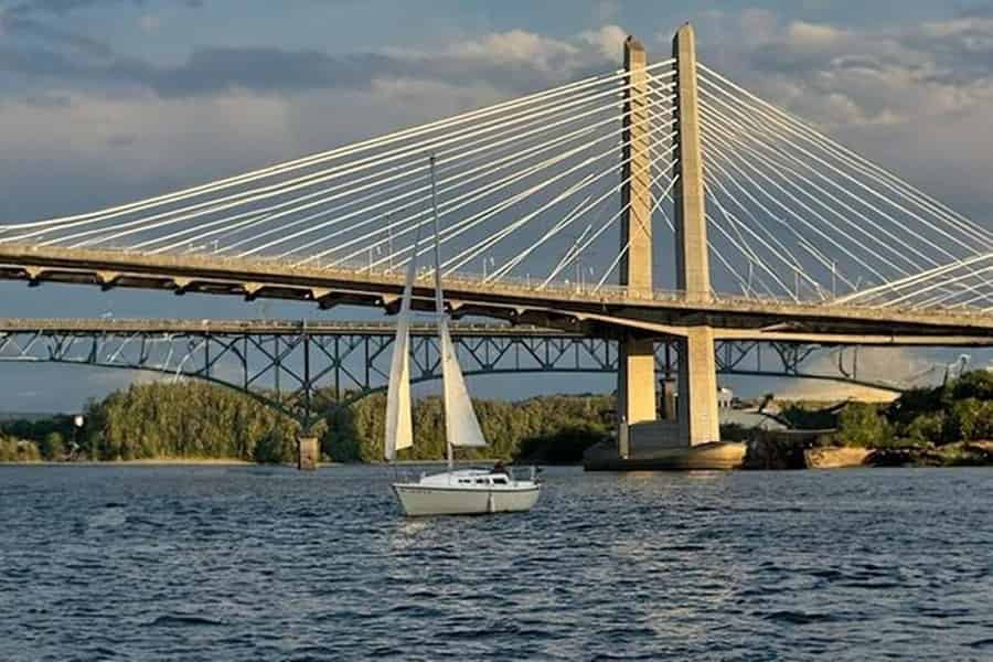 Portland's Bridge City "12 Historic Bridges" Bootstour. Foto: GetYourGuide