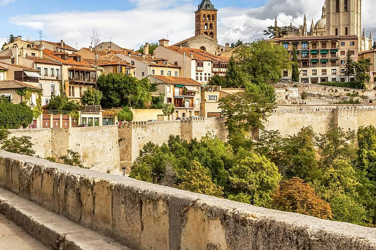 Segovia e Toledo: partenza da Madrid con visita all&#039;Alcazar