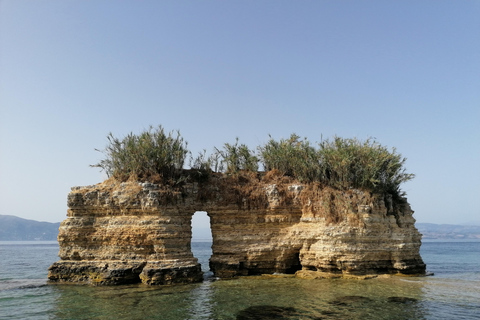 Corfù: crociera privata di mezza giornata con yacht a vela