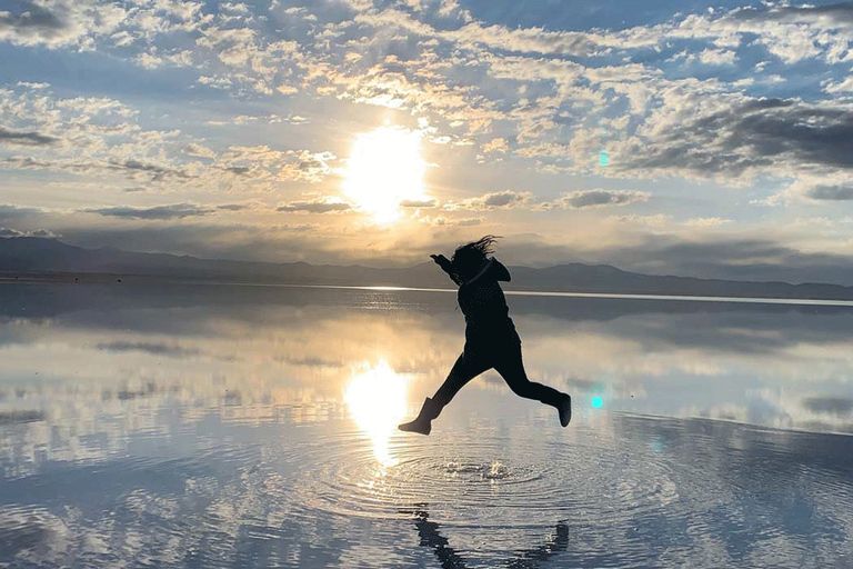 Depuis Uyuni : Lumière des étoiles, soleil levant, effet miroir