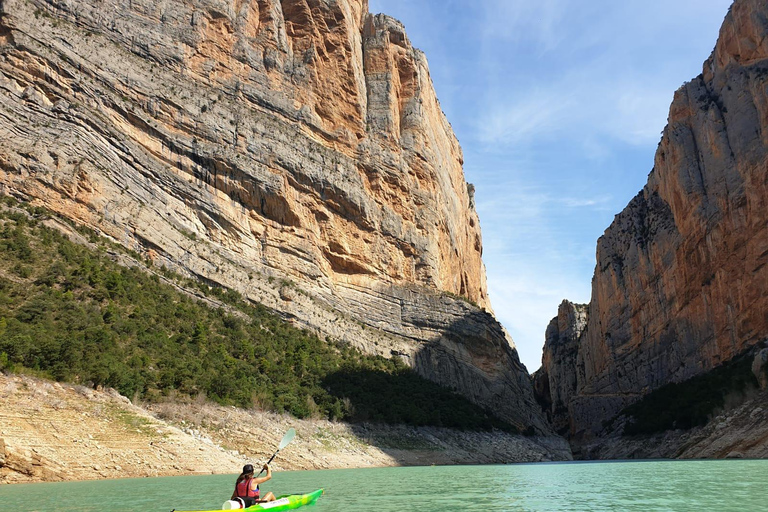Barcelona: Kayak rental in Congost de Mont-rebei Barcelona: Single Kayak Rental in Congost de Mont-rebei