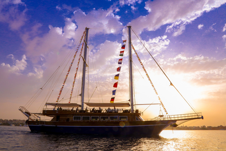 Hurghada: Crucero en velero por la tarde a la bahía naranja con almuerzo