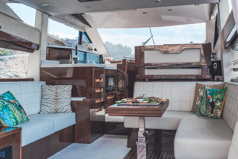 Palma: Private Flybridge Motorboat Tour - All Included Palma: Sunset Tapas Cruise to Caves or Calas on a Llaut
