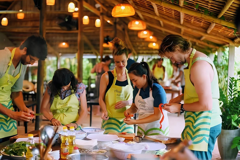 Hoi An: Korgbåt &amp; matlagningskursHoi An: Korgbåt med lykttillverkning och matlagningskurs