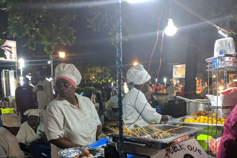 زنجبار: جولة تسوق بصحبة مرشد في المدينة الحجرية وجولة طعام في فورودانيالاصطحاب من الفندق والتوصيل 