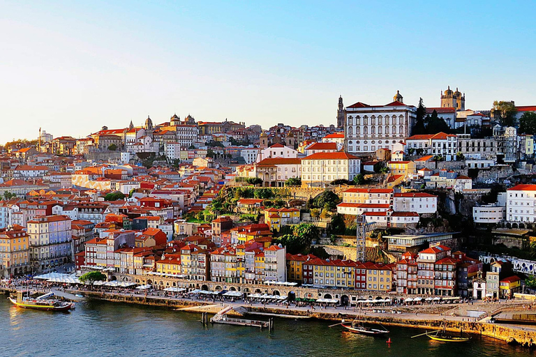 Lisbon to Porto with Óbidos-Nazaré-Fátima-Coimbra-Aveiro 3 STOPS