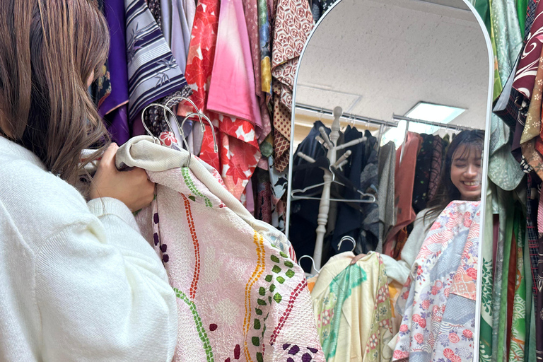 Kimono & Sakura Tour at Nagoya Castle