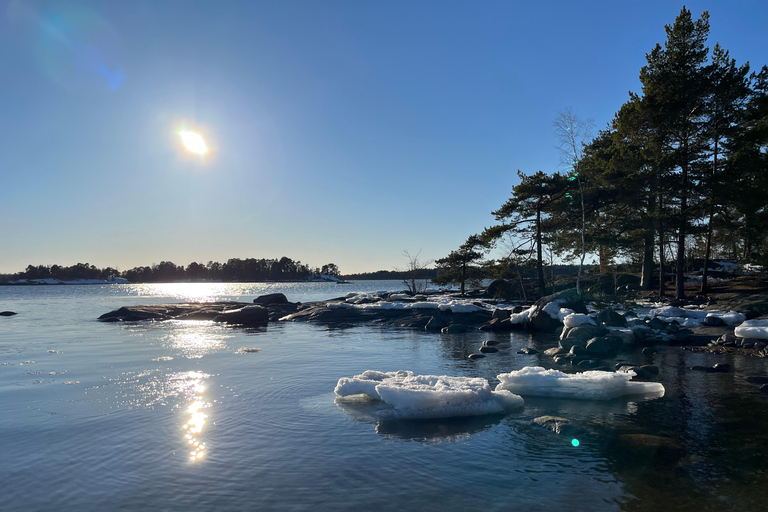 Helsinki: Escursione guidata nella natura di Uutela con merenda