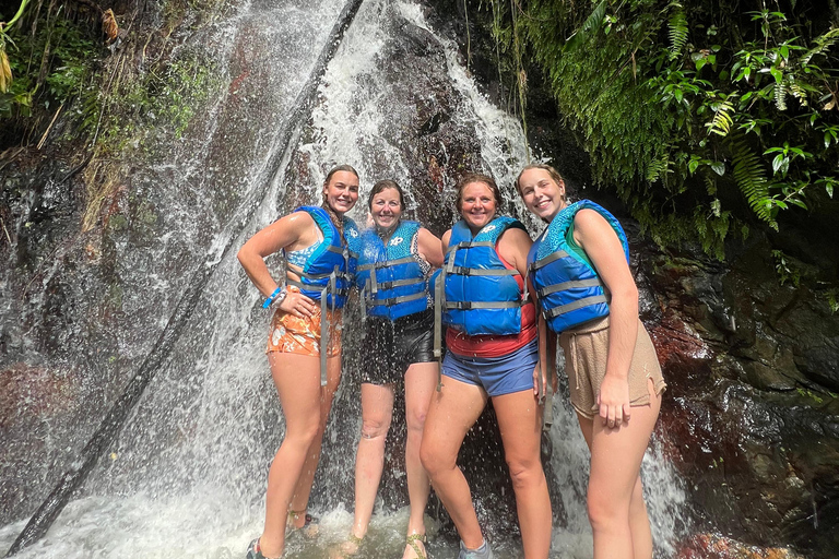 Fajardo: Vattenrutschkana, vattenfall i regnskogen El Yunque