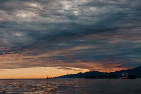 Vancouver Sunset Sailing Cruise
