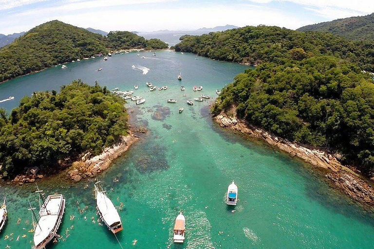 Visita guiada a Angra, com almoço (partida de Angra)