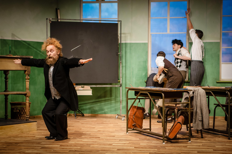 Ticket for the comedy "Die Feuerzangenbowle" at the COMÖDIE Dresden