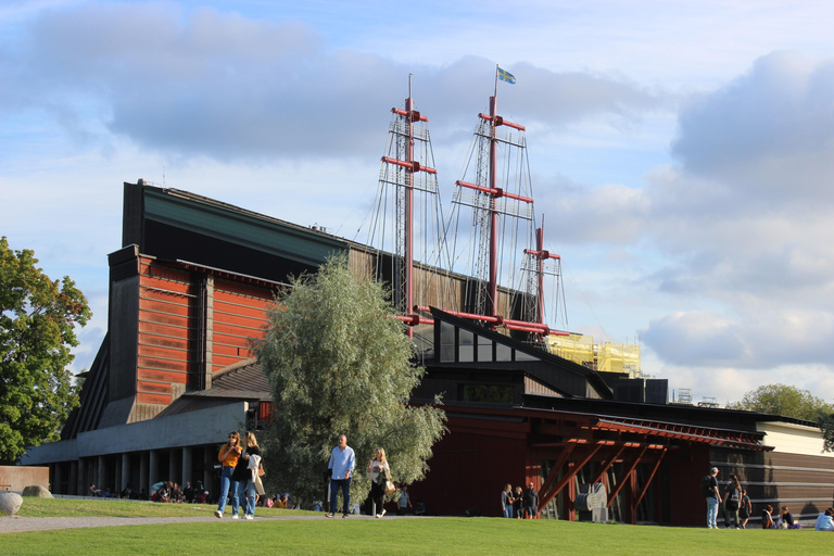 Stockholm: Must-sees tour of City Hall, Old Town & Vasa Ship 私人中文导游