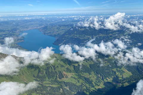 Bern: Private Helicopter-Tour for 4 People to Lake Thun Private Helicopter-Tour for 4 People to Lake Thun