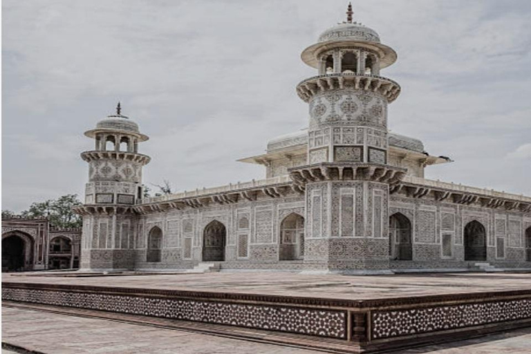 Agra Highlights Tour Taj Mahal, Agra Fort & Guide with Entry Private Tour Car Guide Without Tickets