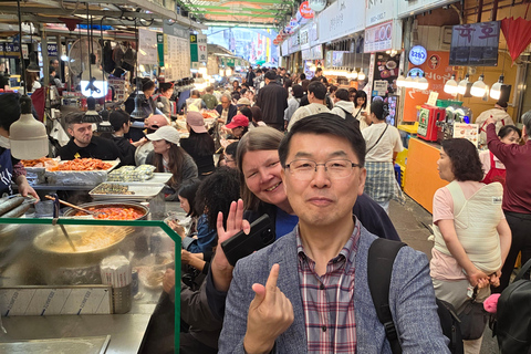 Seoul: Guided Walking Tour for Seniors with Breaks