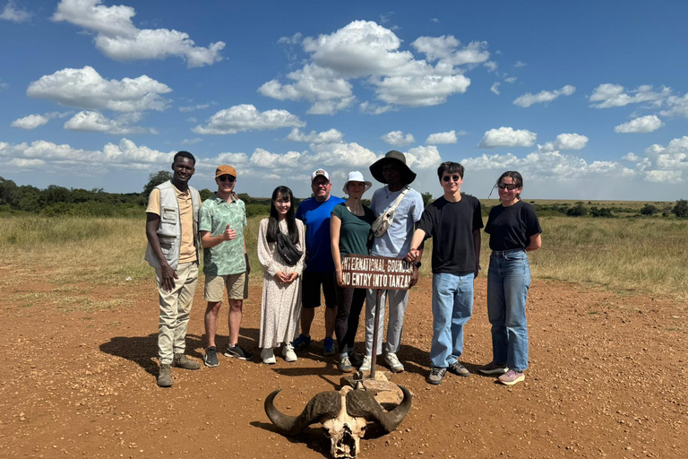 Nairobi: 8-Day Big Five, Culture & Photo Safari 8-Day Big Five, Culture & Photo Safari -Budget accommodation