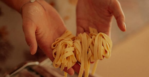 Amalfi: Tagliatelle, Mozzarella & Tiramisù Cooking Workshop