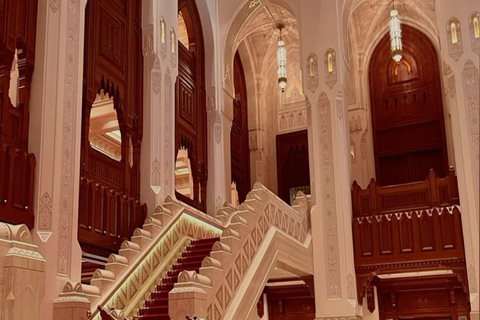 Muscat: City Tour with local guide and Pickup & drop off