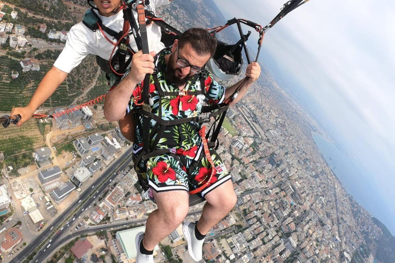 Alanya: Experiência de parapente em tandem e vídeo de vooAlanya: Experiência de parapente com traslado