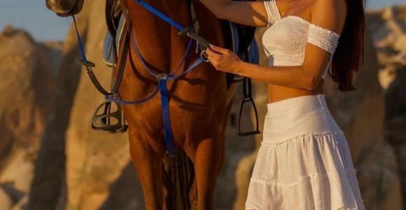 Cappadocia: Fascinating Horse Tour in Göreme Valleys