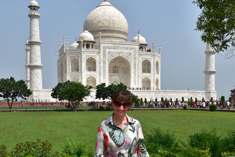 Chennai to Taj Mahal, Agra day trip with return flights Chennai to Taj Mahal, Agra day trip with return flights