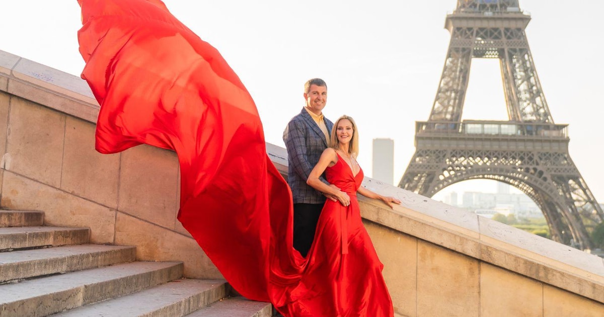 Paris : Private Flying Dress Photoshoot by the Eiffel Tower | GetYourGuide