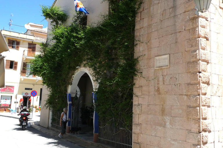 Nafplio: Between Alleys, Secrets, and Vantage Points Nafplio: alleys, secrets and viewpoints