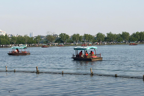 Hangzhou: West Lake Half-Day Tour with Boat Ride